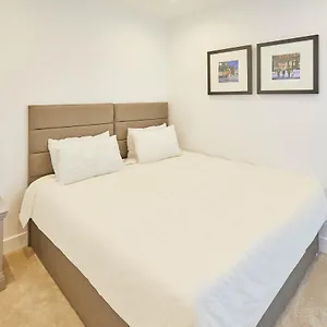 Host & - One Harrogate